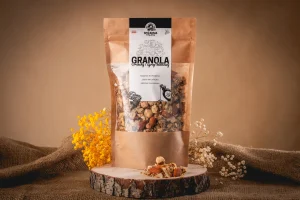 Granola z Orzechami i Syropem Klonowym (360 g)
